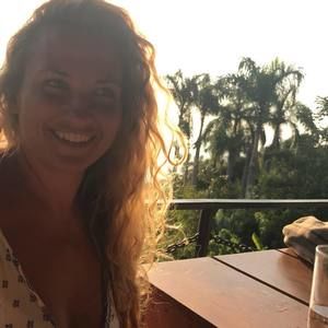 Meet your Posher, Julie